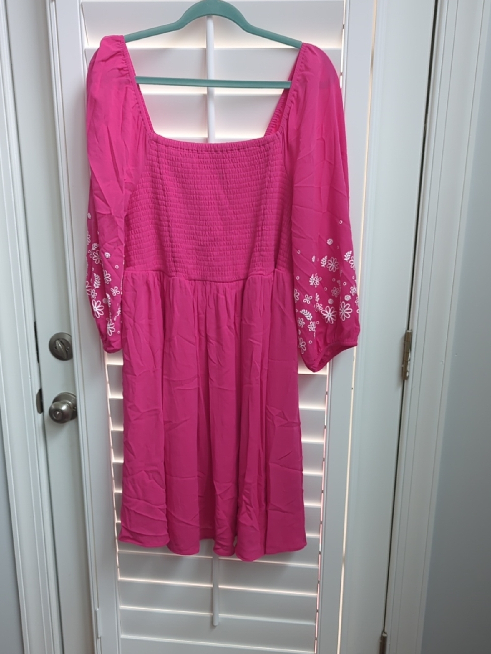 Flowy Pink Women's Dress withPuff Sleeves